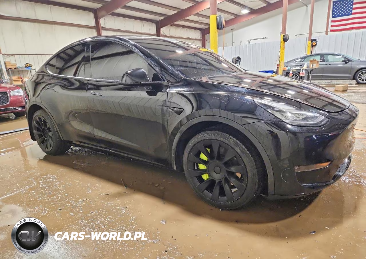 2021 Tesla Model Y VIN:5YJYGDEE0MF076562 - 4