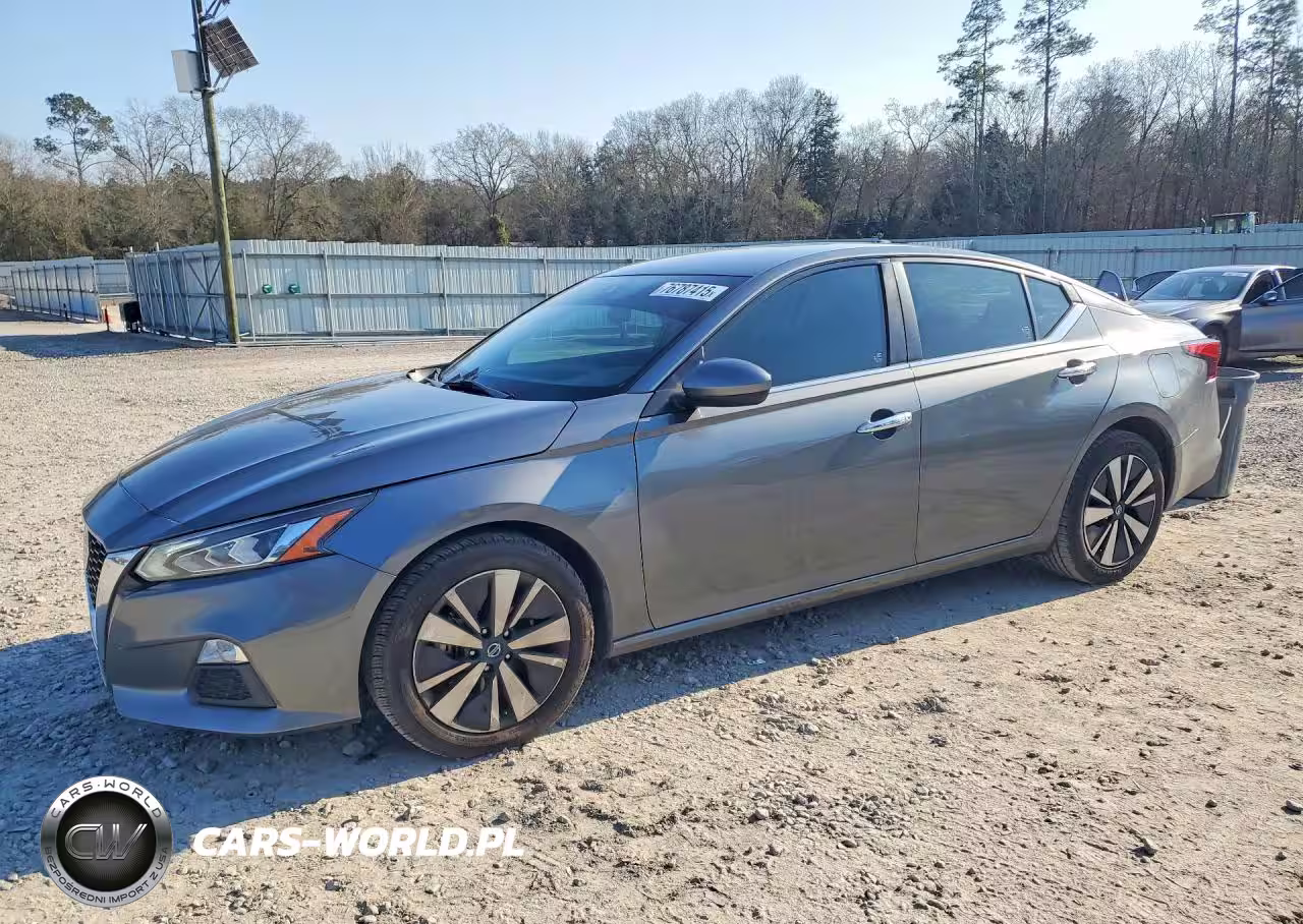 2022 Nissan Altima Sv