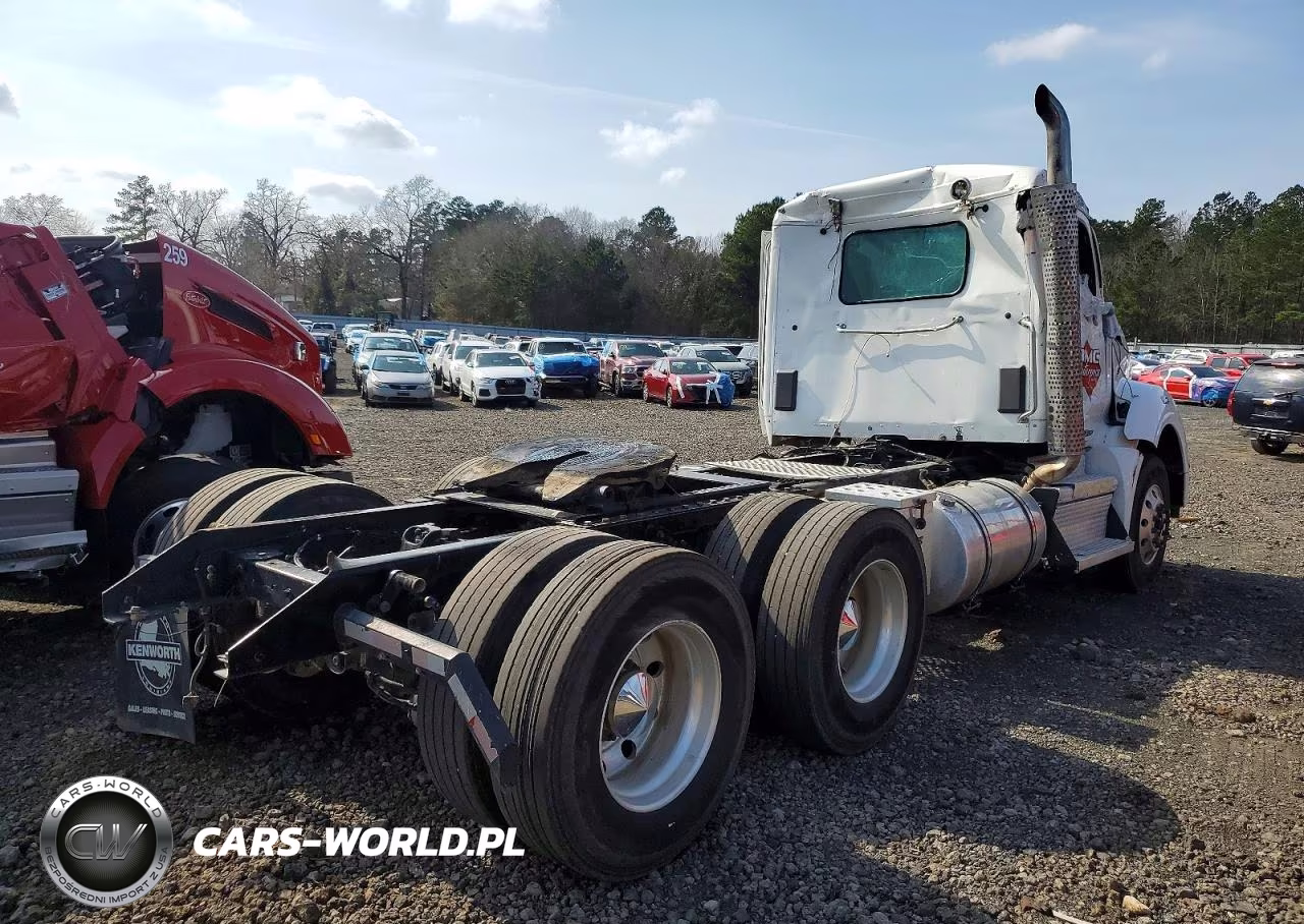 2019 Kenworth T880 Semi Truck VIN:1XKZDP9X4KJ229366 - 4