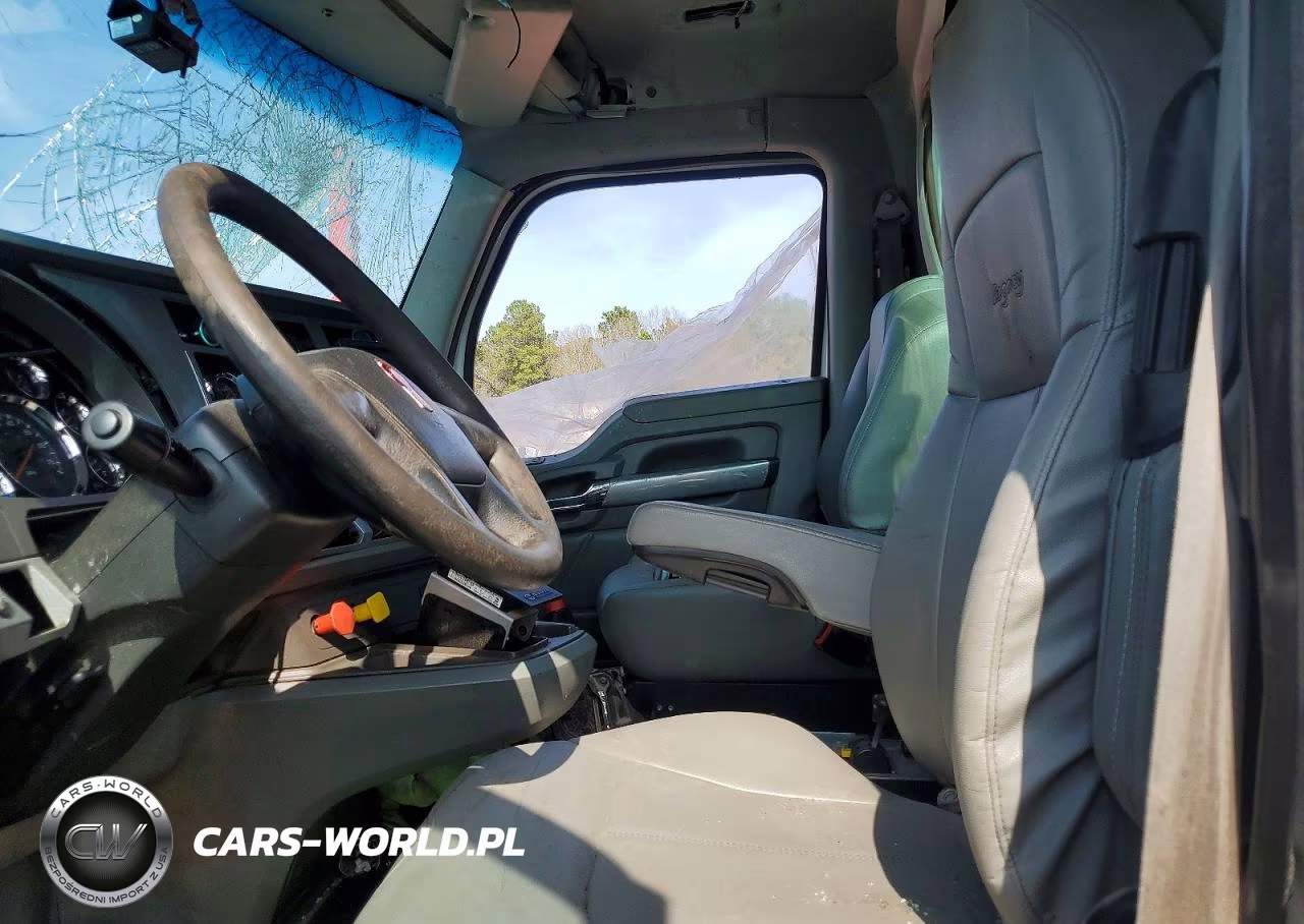 2019 Kenworth T880 Semi Truck VIN:1XKZDP9X4KJ229366 - 6