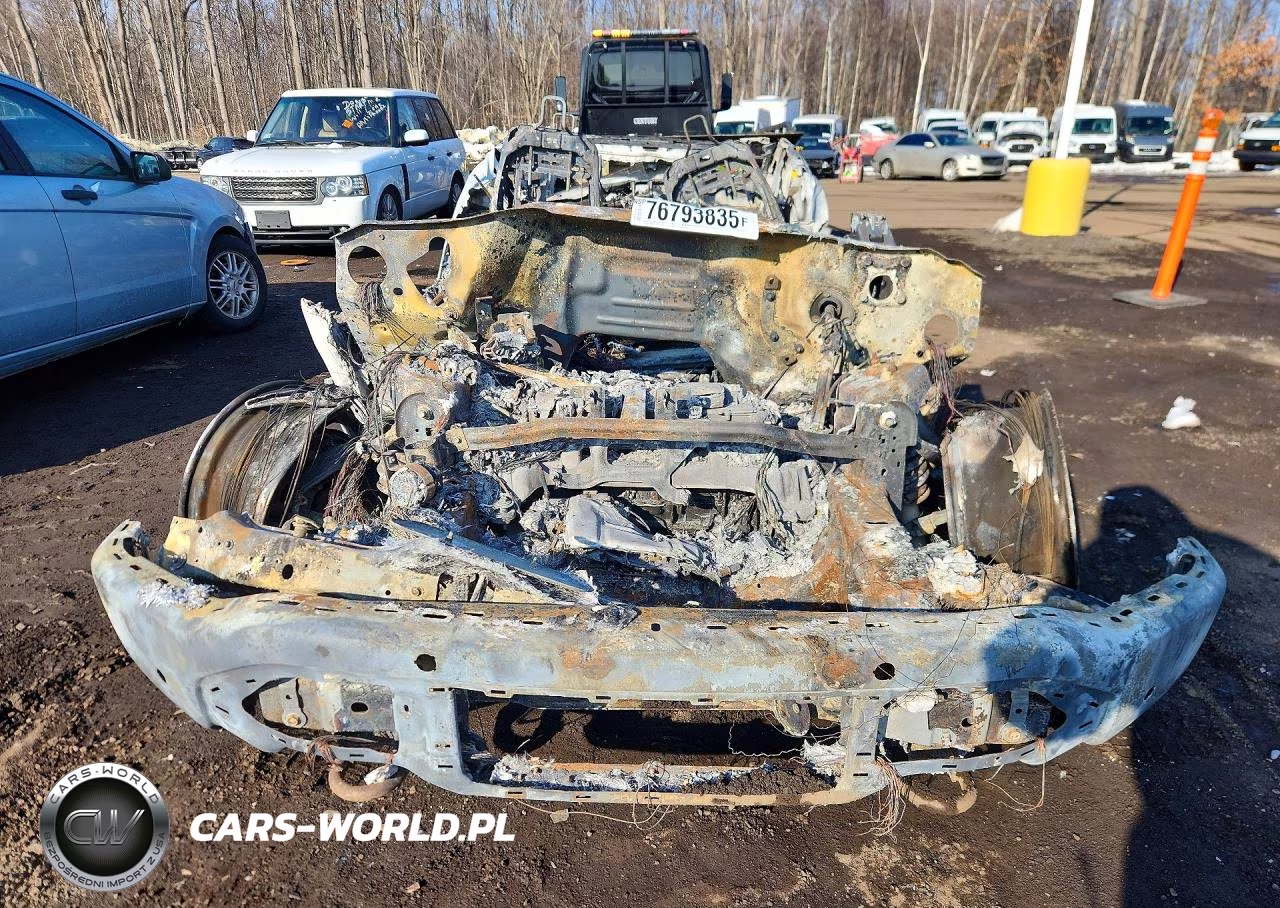 2023 Ford F150 Lightning Pro VIN:1FT6W1EV9PWG39374 - 5