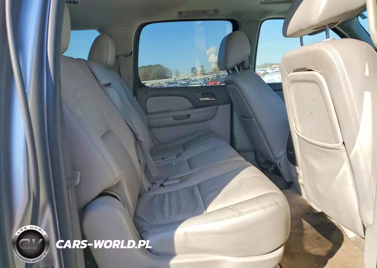 2014 Chevrolet Suburban C1500 Lt VIN:1GNSCJE0XER192326 - 10