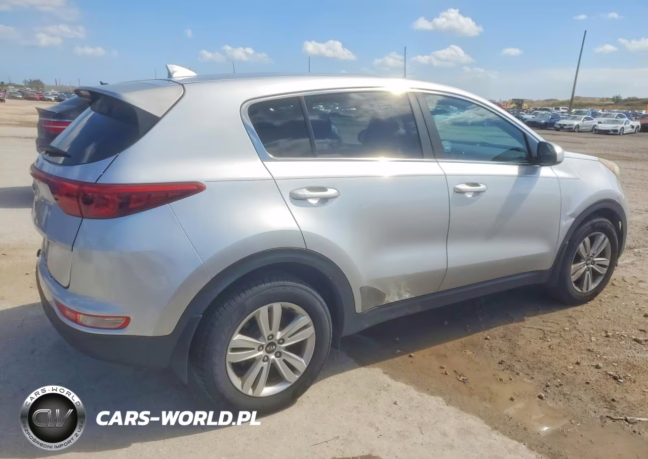 2018 Kia Sportage Lx VIN:KNDPM3AC1J7457017 - 3