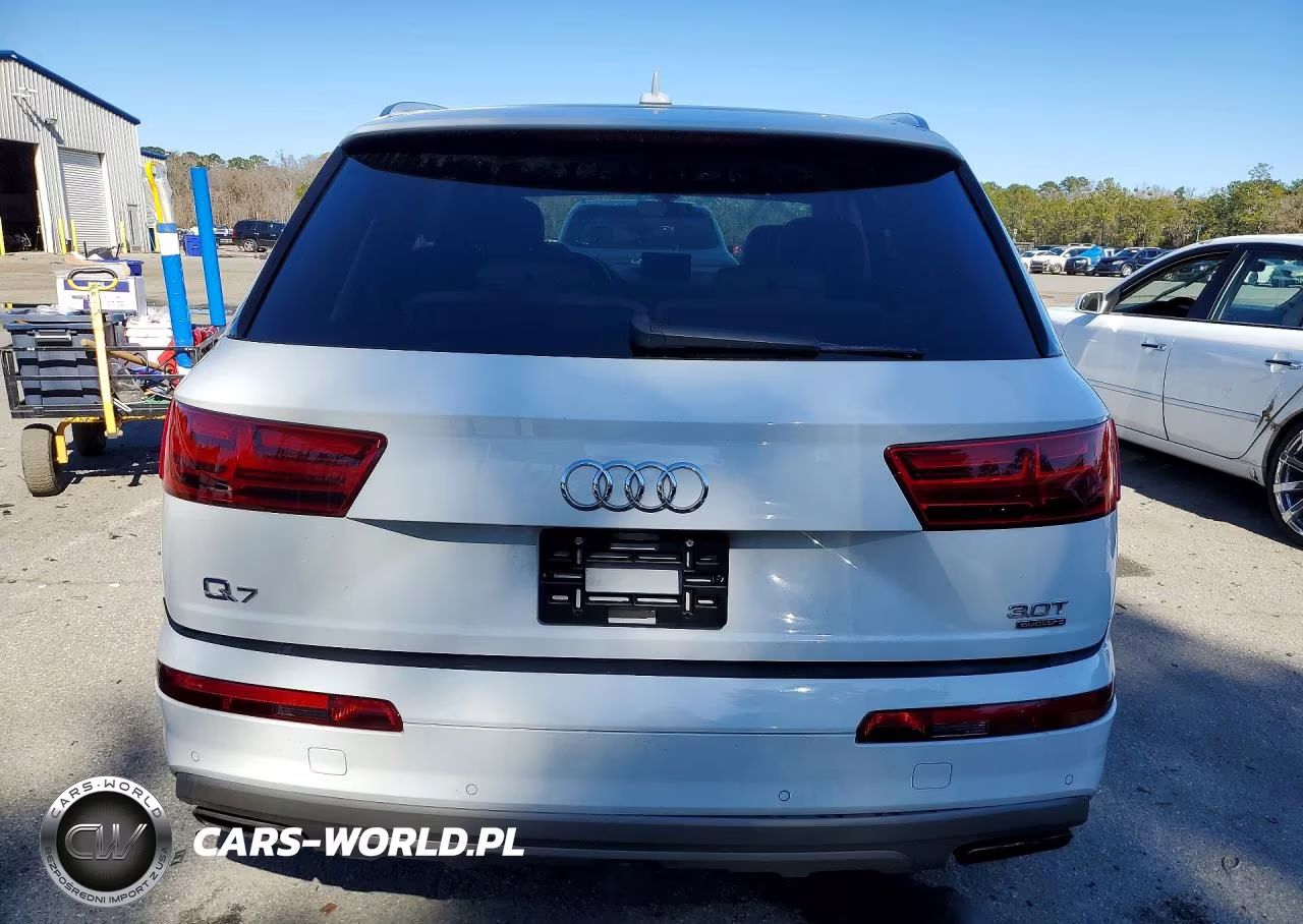 2017 Audi Q7 Premium Plus VIN:WA1LAAF72HD014579 - 6
