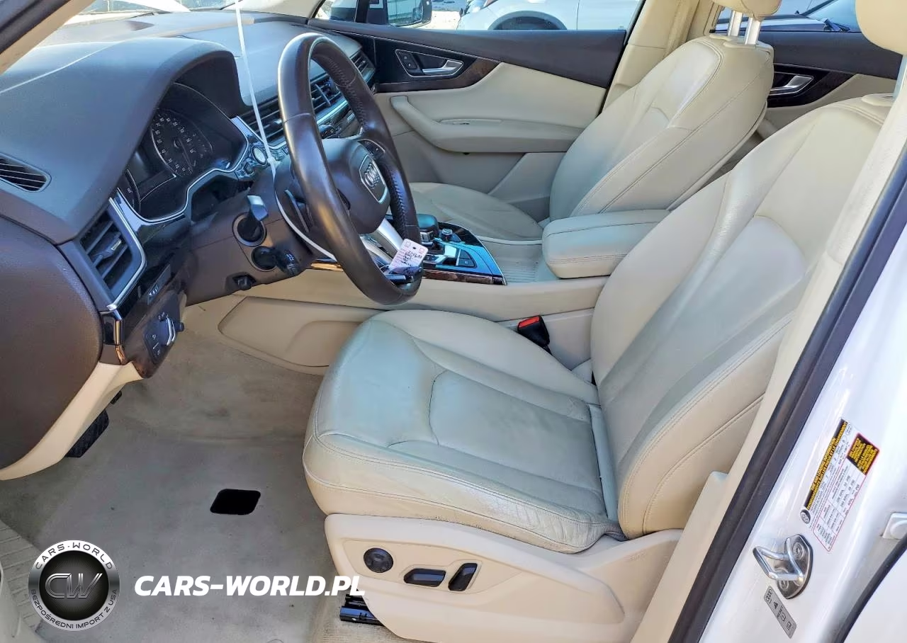 2017 Audi Q7 Premium Plus VIN:WA1LAAF72HD014579 - 7