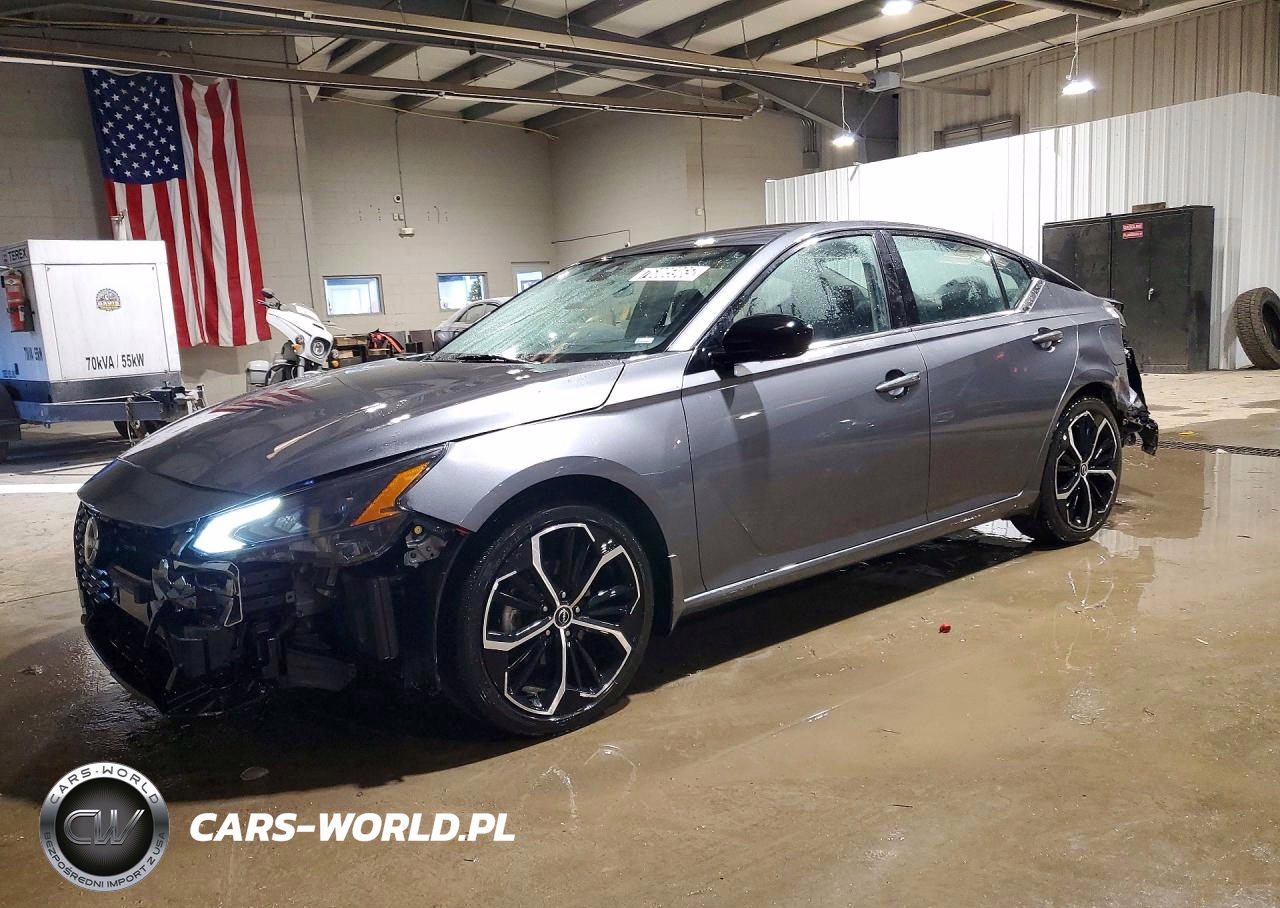 2024 Nissan Altima Sr