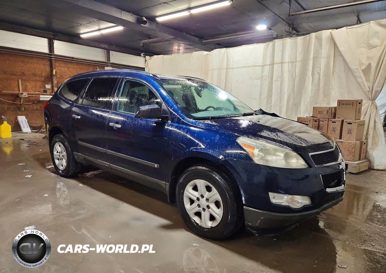 2009 Chevrolet Traverse Ls VIN:1GNEV13D79S132502 - 4