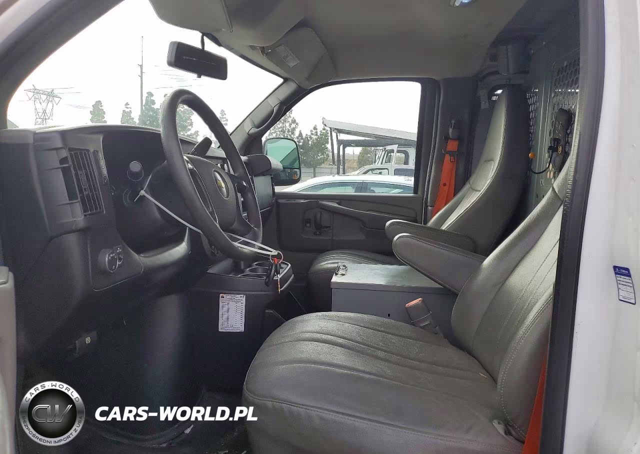 2014 Chevrolet Express 2500 Cargo Utility - Service Van VIN:1GCWGFCB4E1133108 - 7