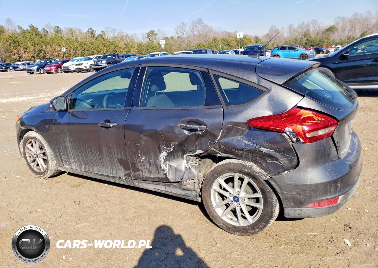 2015 Ford Focus Se VIN:1FADP3K22FL351468 - 2