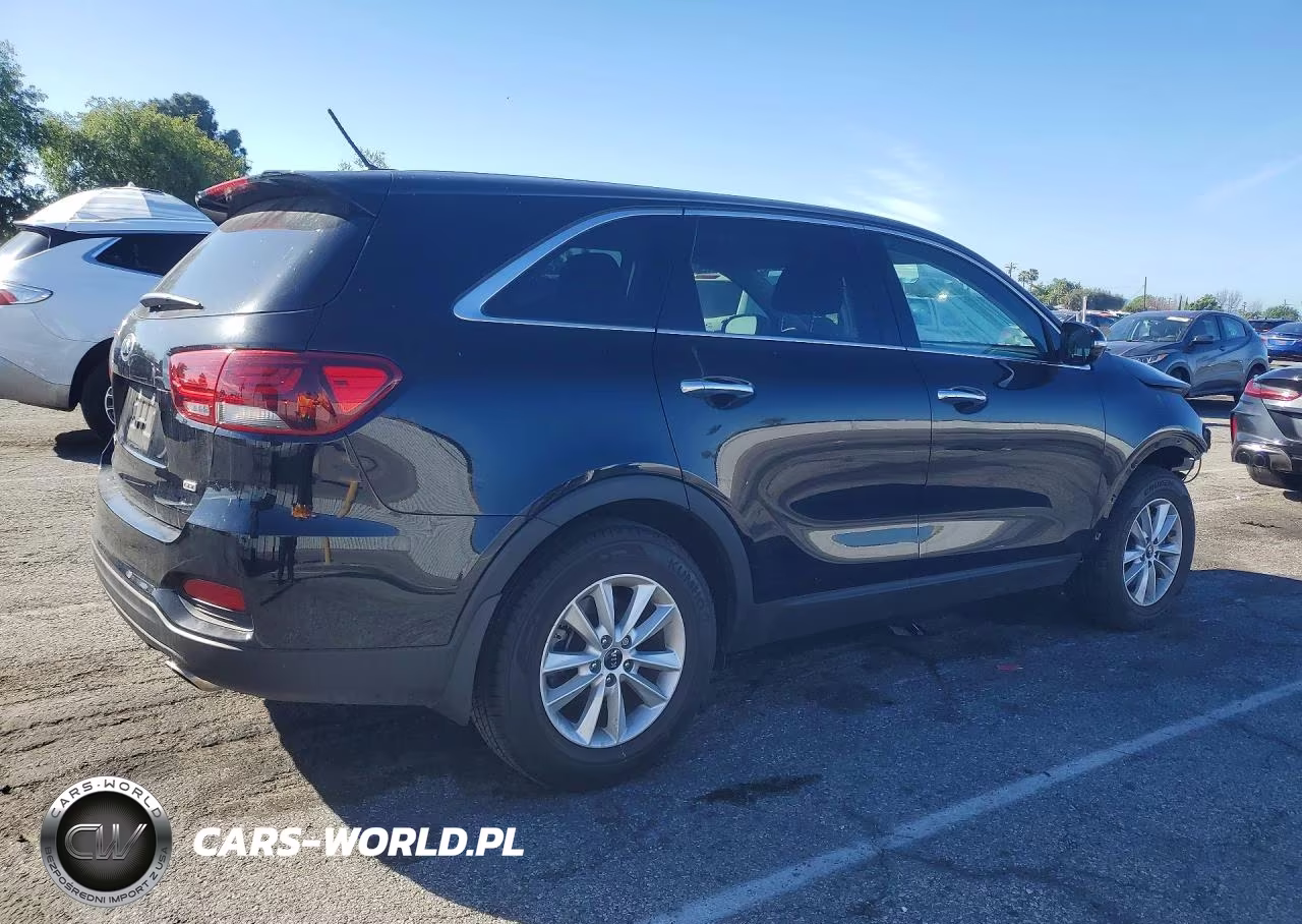 2019 Kia Sorento L VIN:5XYPG4A32KG511653 - 3