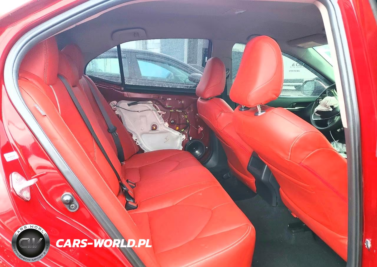 2021 Toyota Camry Le VIN:4T1C11AK1MU556019 - 10