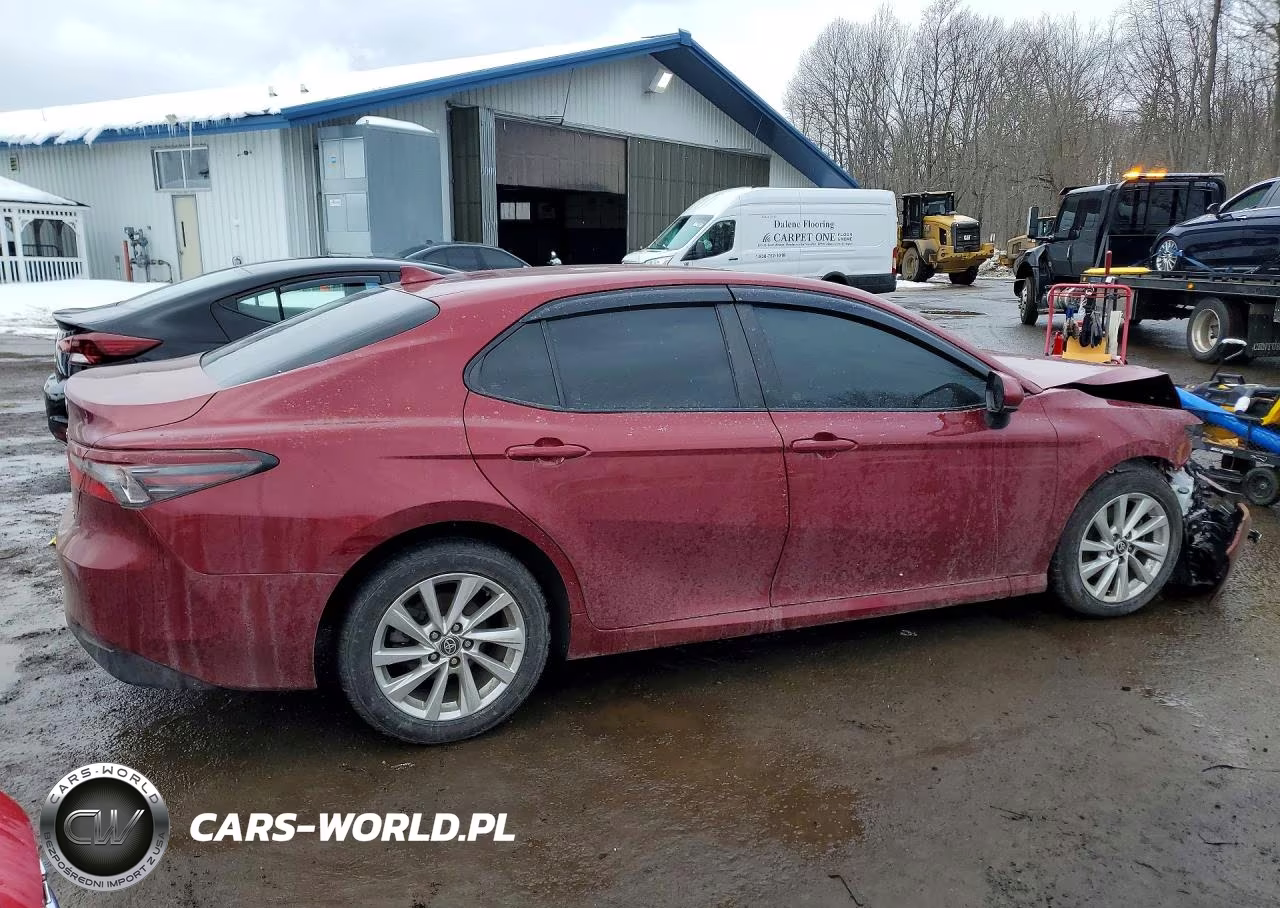 2021 Toyota Camry Le VIN:4T1C11AK1MU556019 - 3
