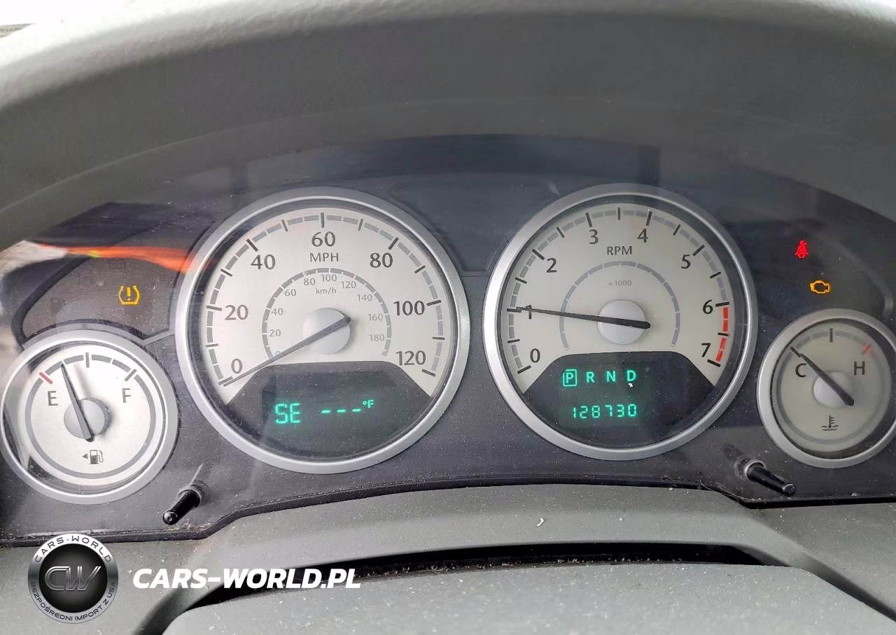 2008 Chrysler Town & Country Lx VIN:2A8HR44H48R771202 - 9