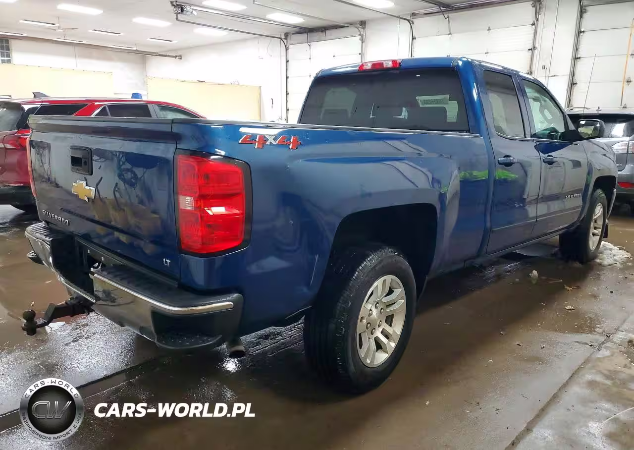 2018 Chevrolet Silverado K1500 Lt VIN:1GCVKREC3JZ209785 - 3