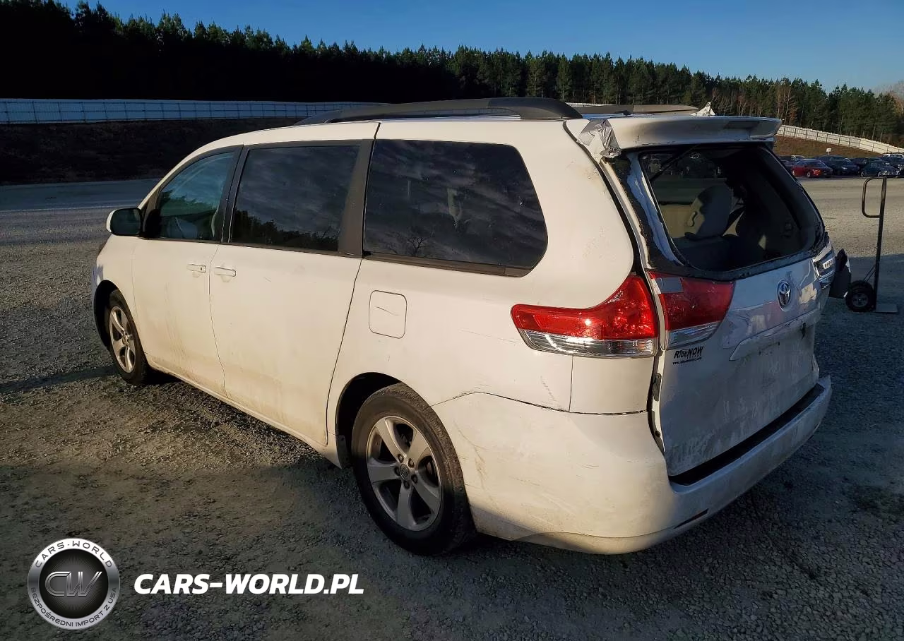 2013 Toyota Sienna Le VIN:5TDKK3DC6DS353676 - 2