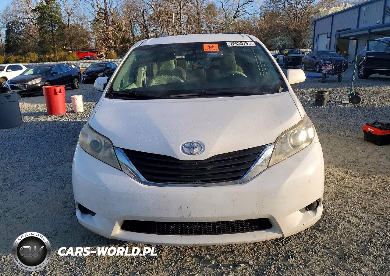 2013 Toyota Sienna Le VIN:5TDKK3DC6DS353676 - 5