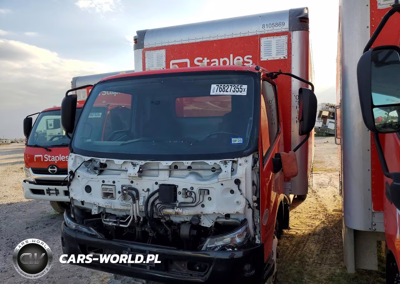 2018 Hino 195 Box Truck