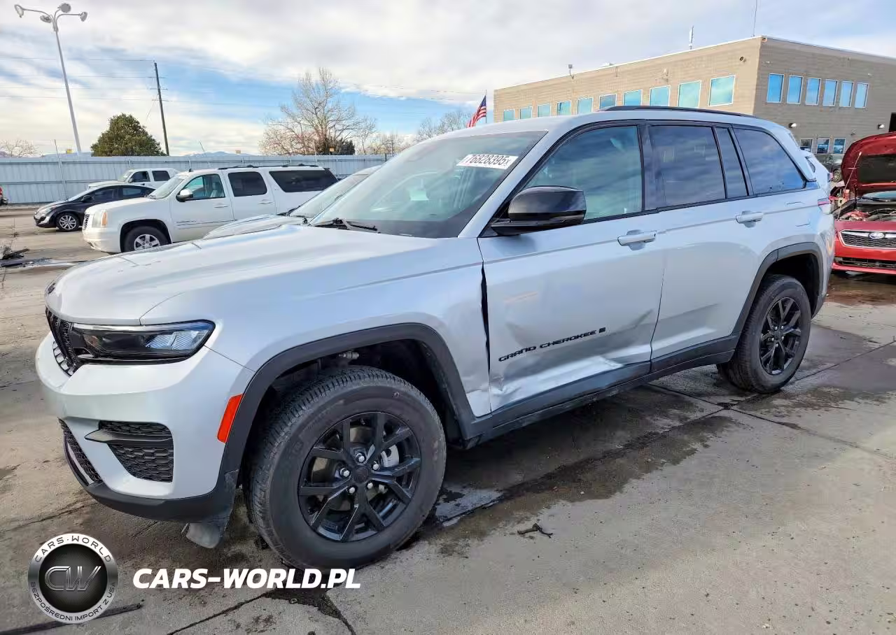 2024 Jeep Grand Cherokee Laredo