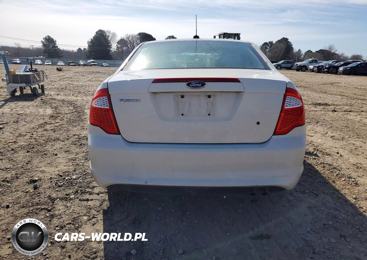 2011 Ford Fusion S VIN:3FAHP0GA3BR293365 - 6