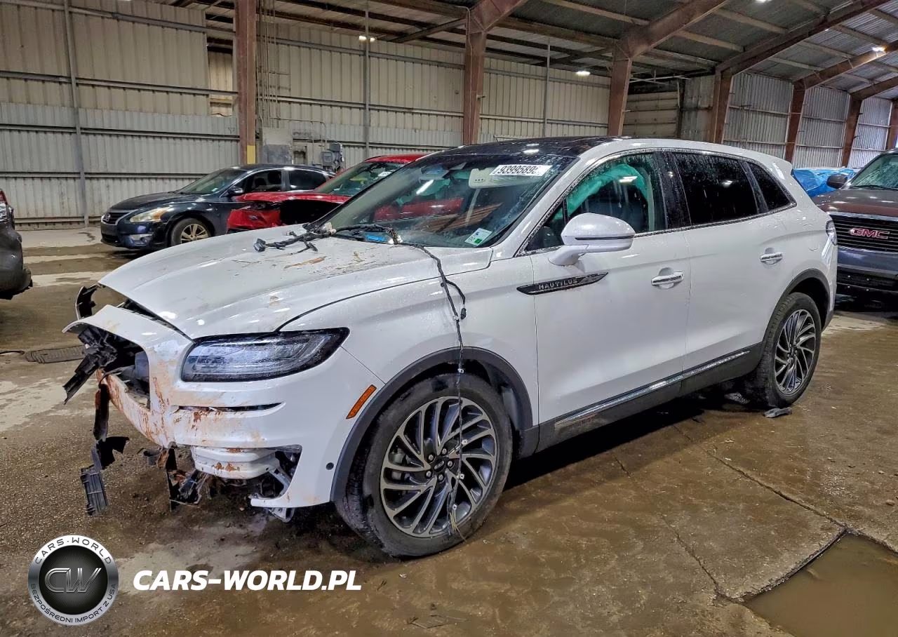 2020 Lincoln Nautilus Reserve