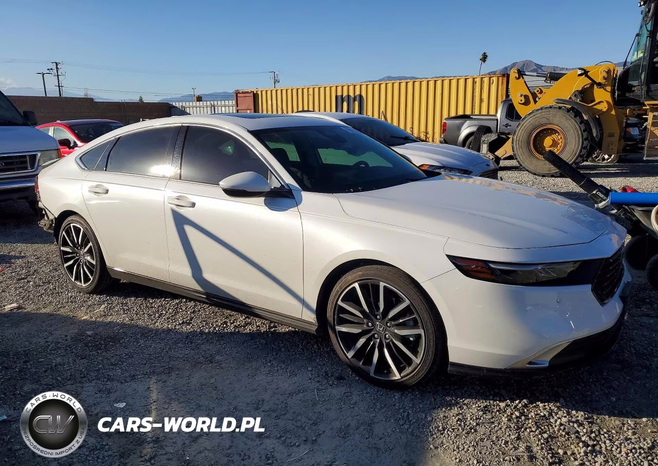 2023 Honda Accord Touring Hybrid VIN:1HGCY2F84PA003150 - 4