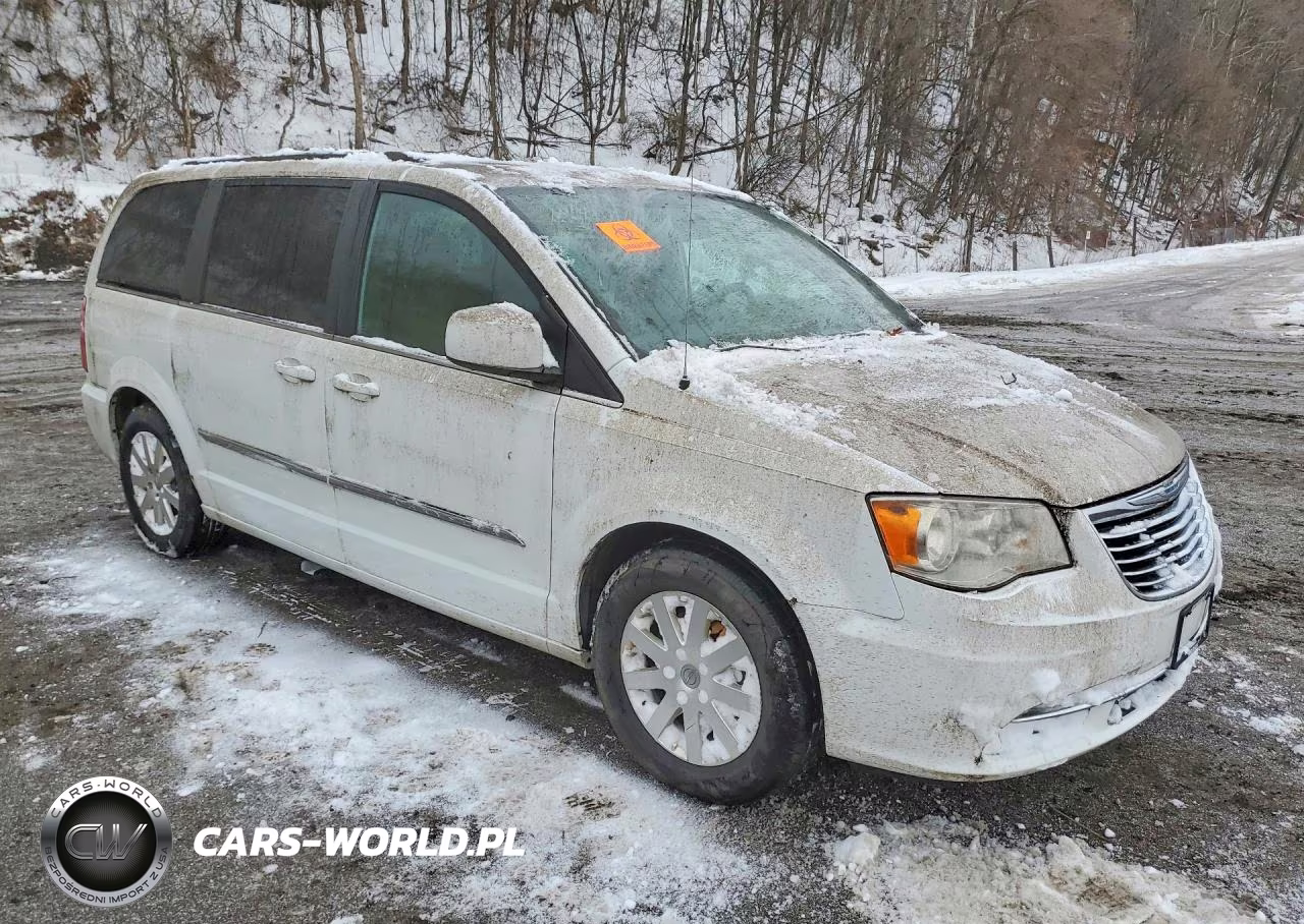 2015 Chrysler Town And Coun VIN:2C4RC1BGXFR538802 - 4