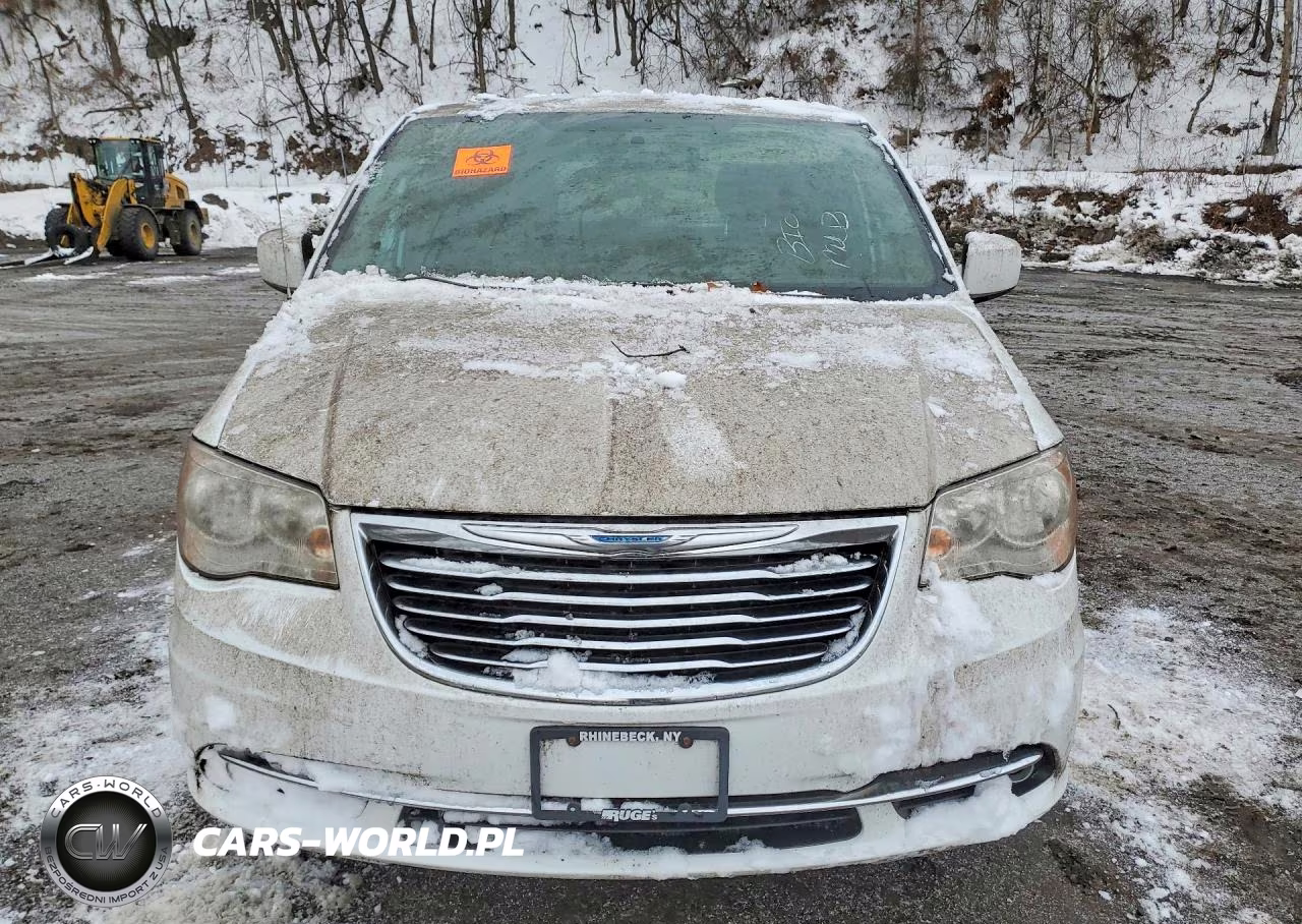 2015 Chrysler Town And Coun VIN:2C4RC1BGXFR538802 - 5