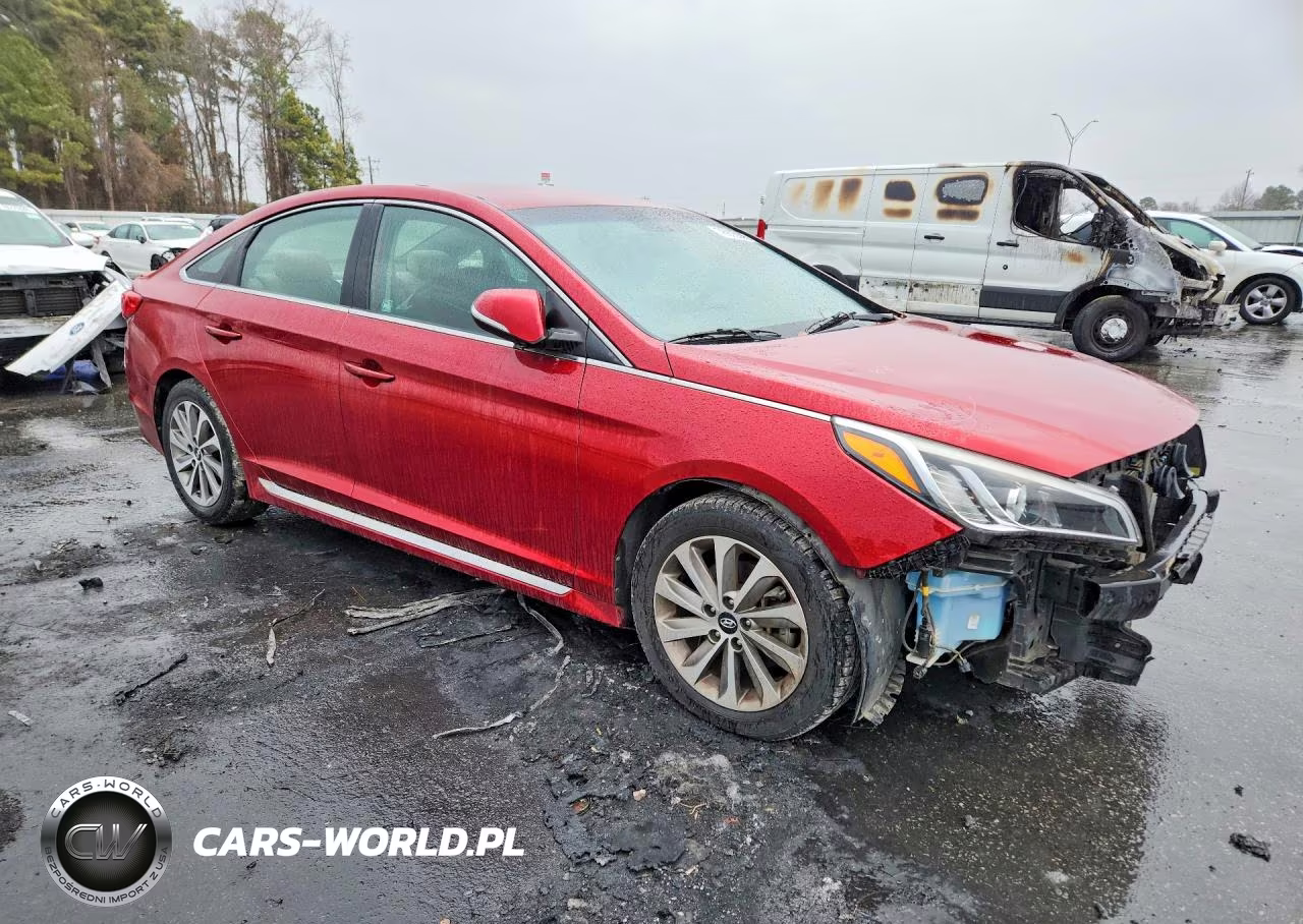2015 Hyundai Sonata Sport VIN:5NPE34AF5FH107502 - 4