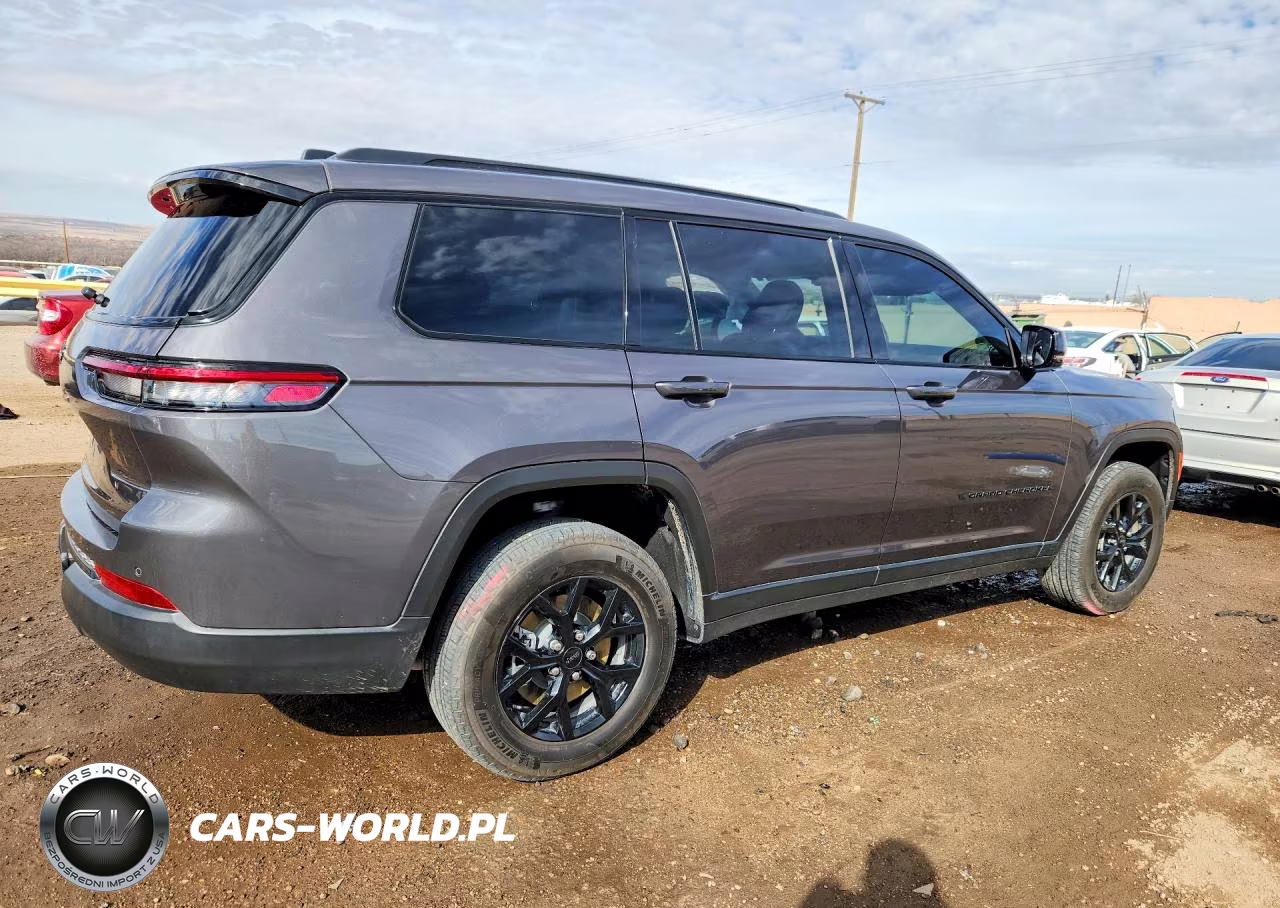 2025 Jeep Grand Cherokee L Laredo VIN:1C4RJKAG6S8695245 - 3
