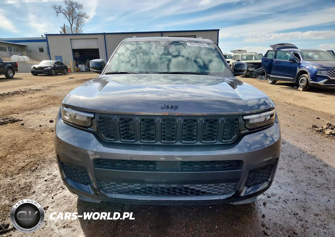 2025 Jeep Grand Cherokee L Laredo VIN:1C4RJKAG6S8695245 - 5