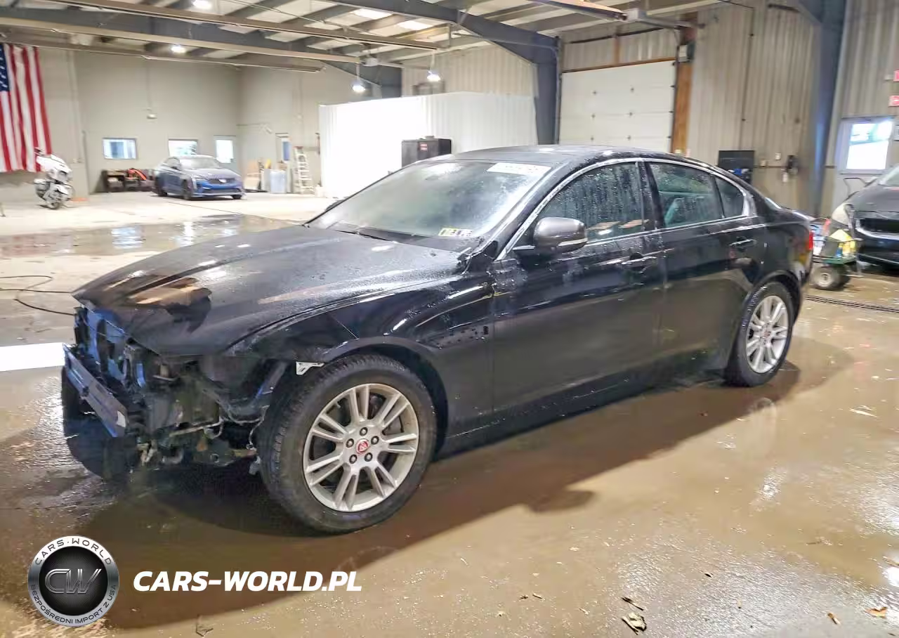 2018 Jaguar Xe Premium