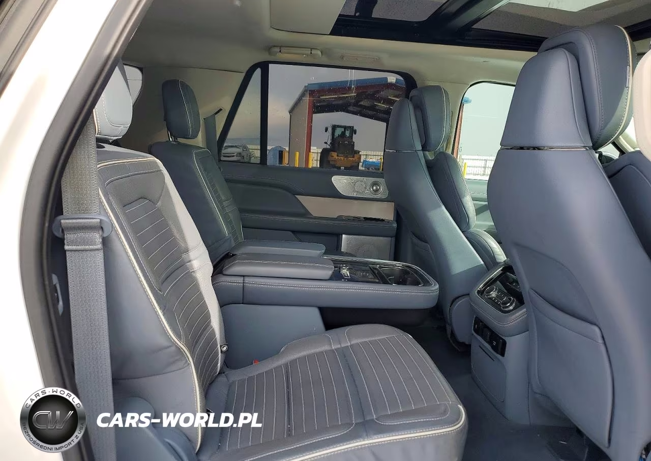 2020 Lincoln Navigator L Black Label VIN:5LMJJ3TT3LEL23693 - 11