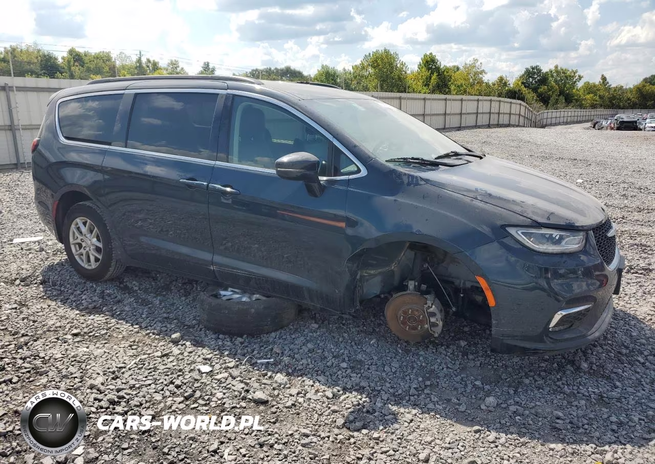 2022 Chrysler Pacifica Touring L VIN:2C4RC1BG4NR194138 - 4