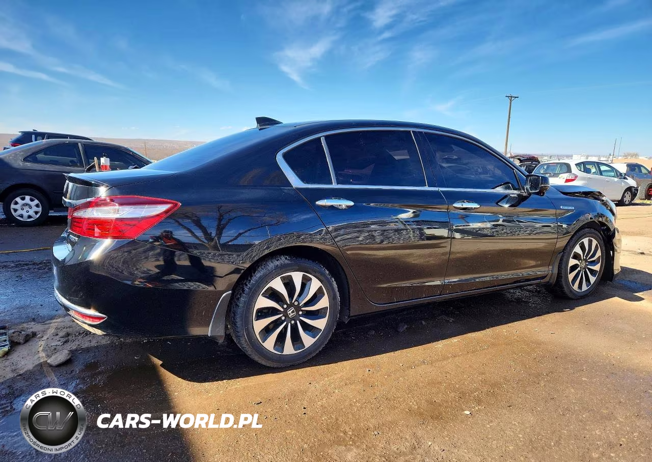 2017 Honda Accord Hybrid VIN:JHMCR6F31HC000119 - 3