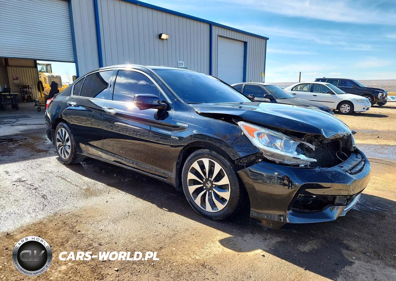 2017 Honda Accord Hybrid VIN:JHMCR6F31HC000119 - 4