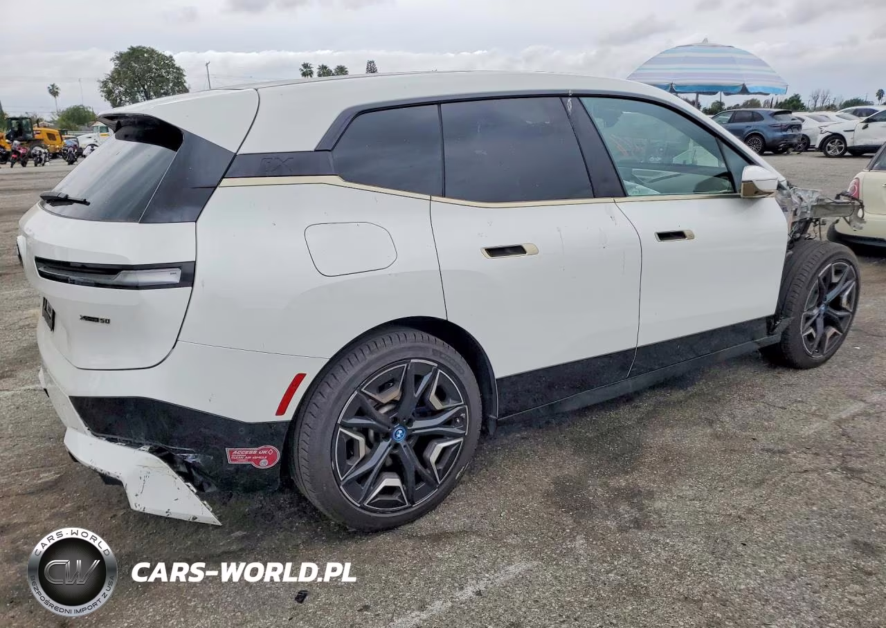 2024 BMW Ix xDrive50 VIN:WB523CF06RCN85862 - 3
