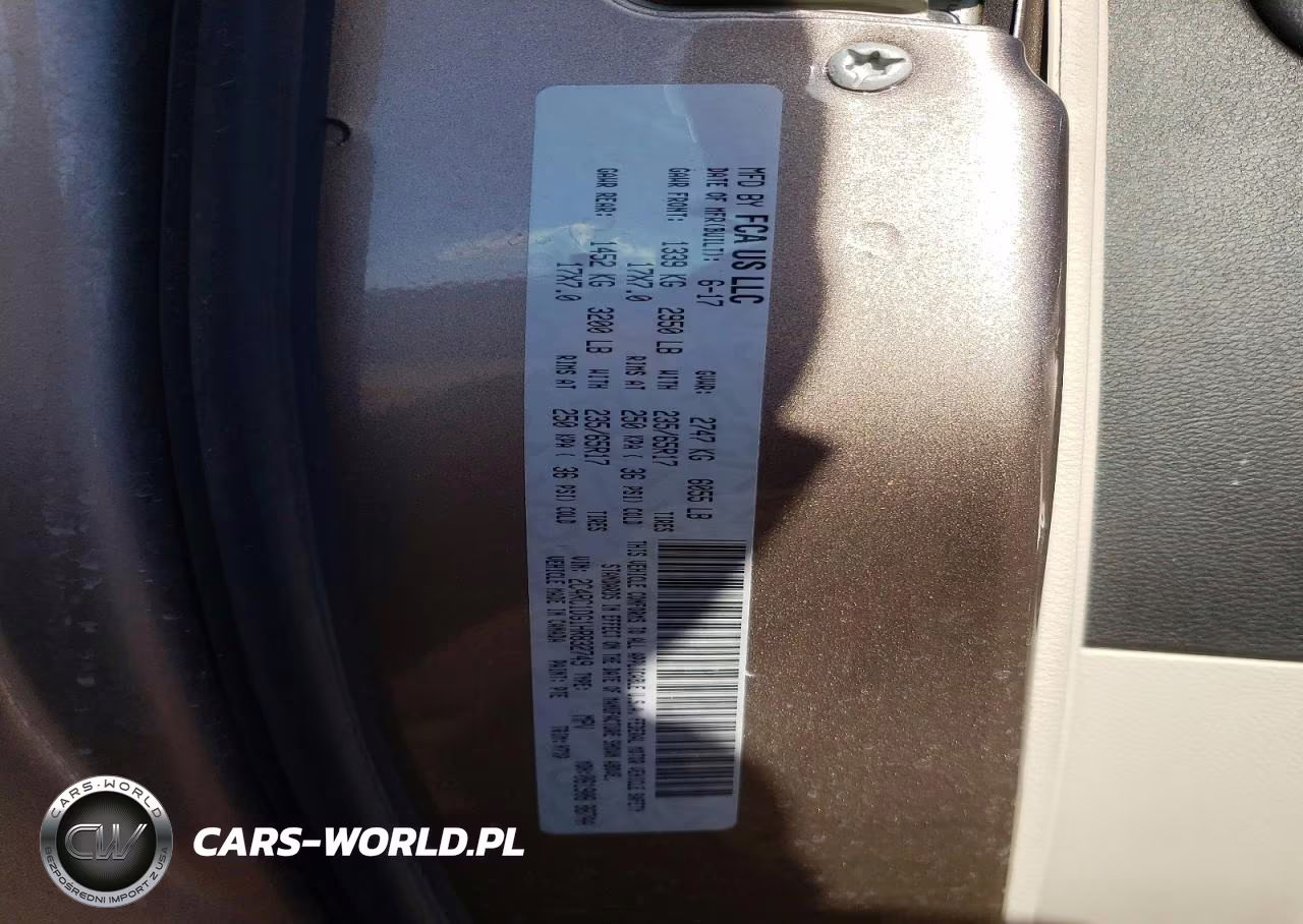 2017 Chrysler Pacifica Touring VIN:2C4RC1DG1HR832749 - 13