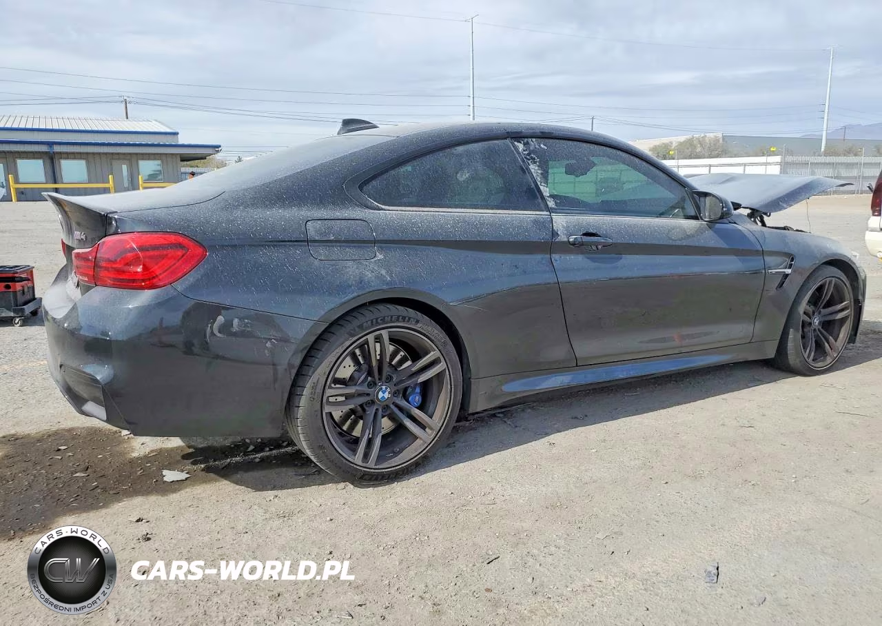 2018 BMW M4 VIN:WBS4Y9C59JAA85868 - 3