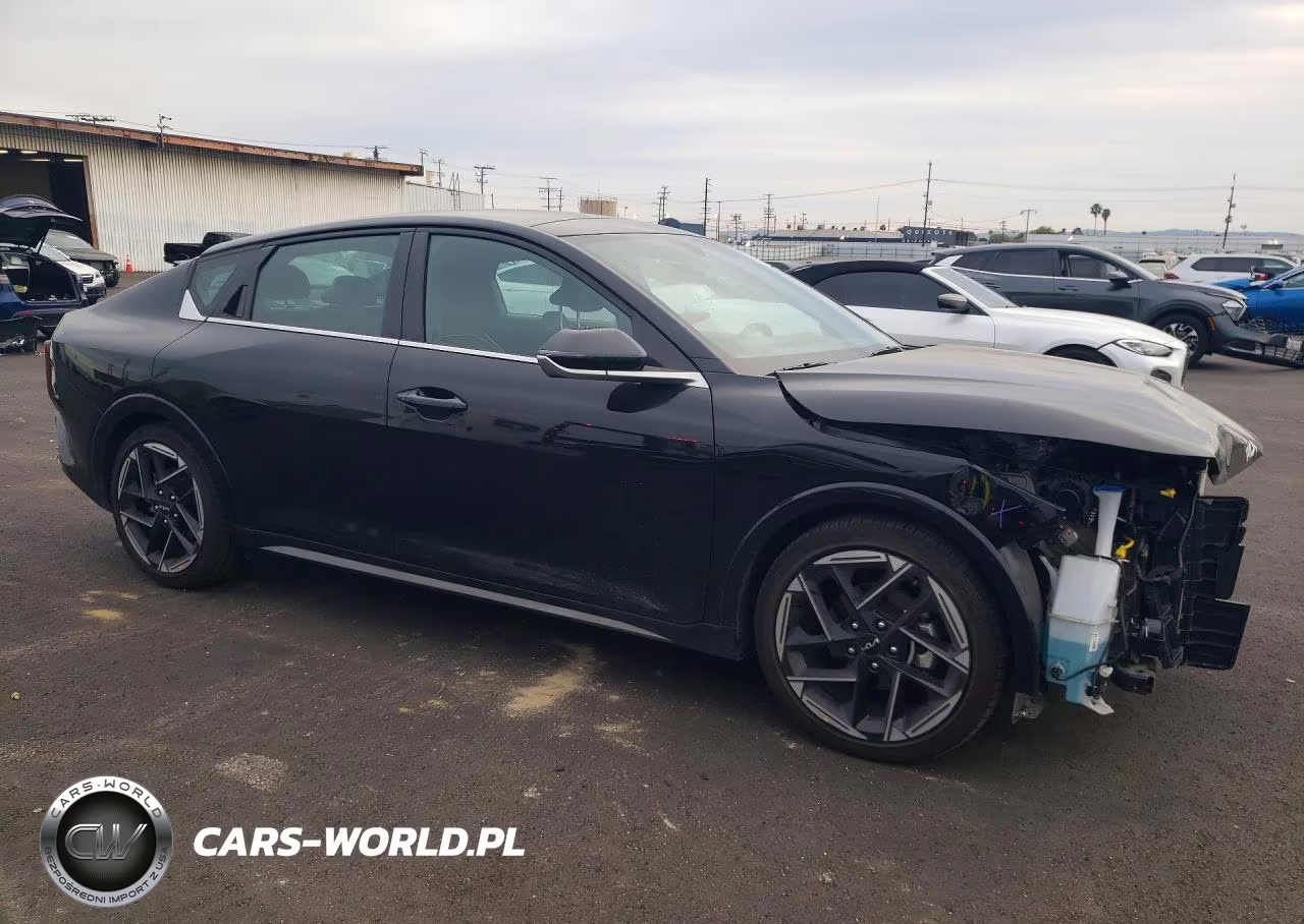 2025 Kia K4 Gt Line VIN:3KPFW4DE0SE168978 - 4