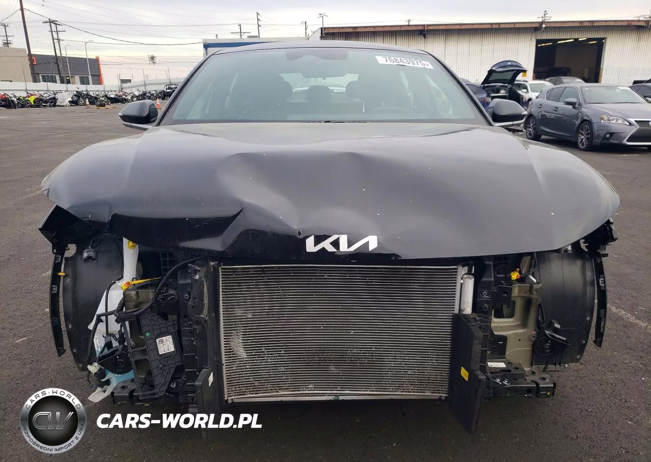 2025 Kia K4 Gt Line VIN:3KPFW4DE0SE168978 - 5
