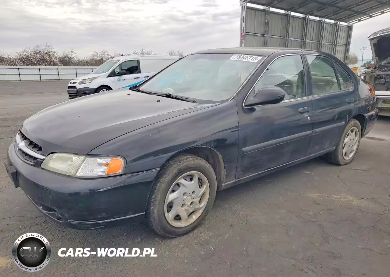1998 Nissan Altima 4D