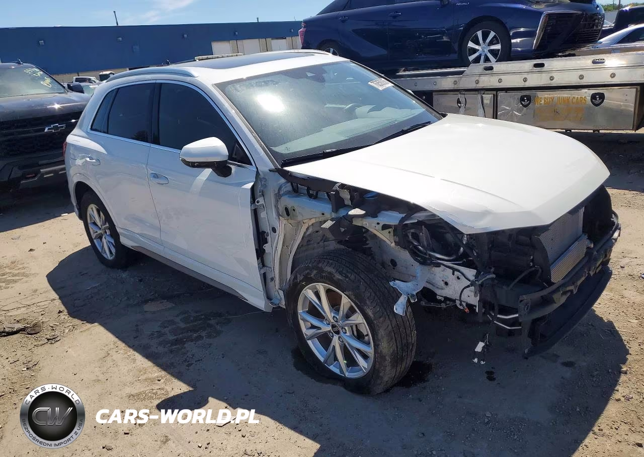 2023 Audi Q3 Premium S Line 45 VIN:WA1DECF39P1132694 - 4