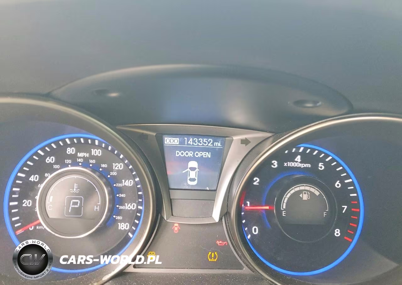 2015 Hyundai Genesis Coupe VIN:KMHHU6KJ7FU121864 - 9