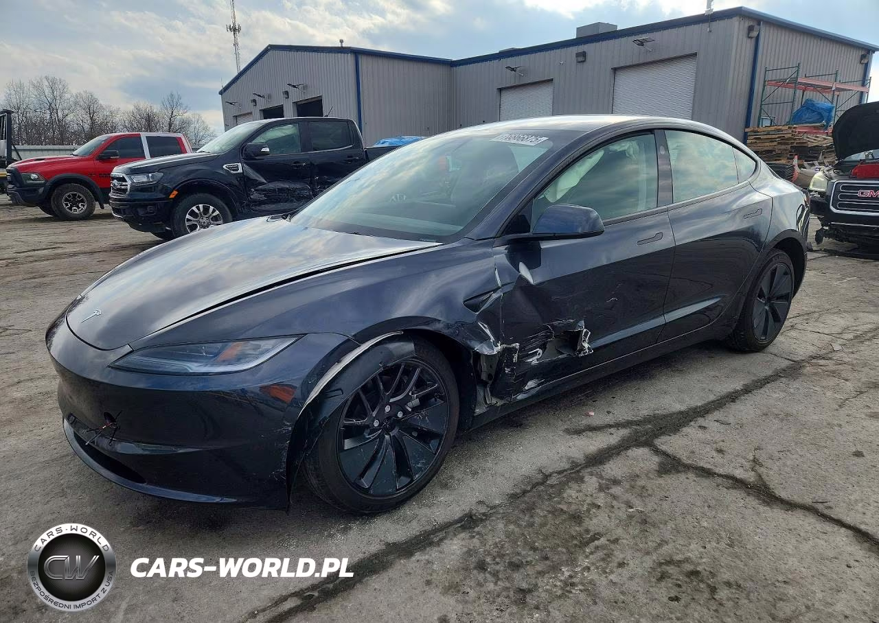2025 Tesla Model 3 – zdjęcie 1 z 12