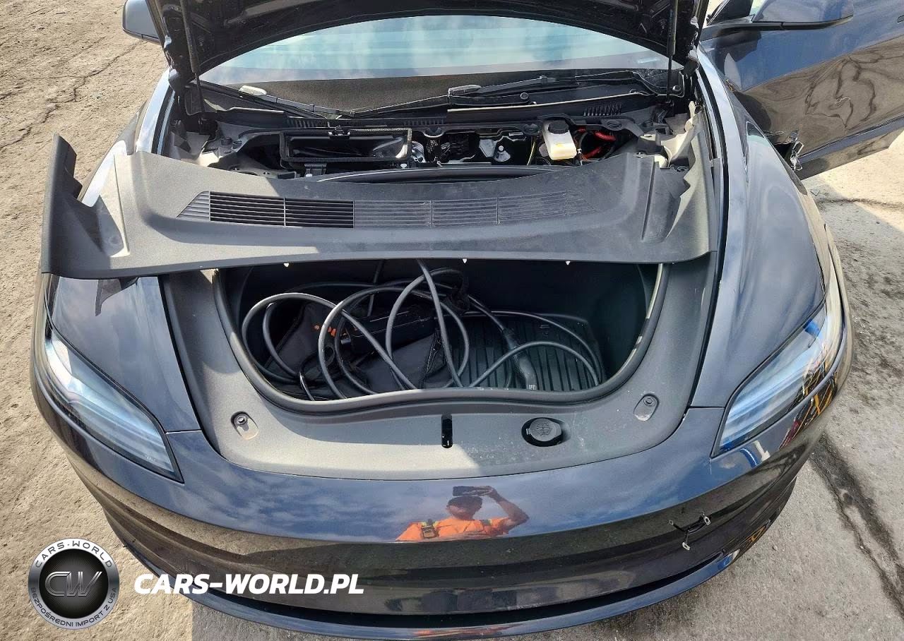 2025 Tesla Model 3 VIN:5YJ3E1EA7SF037993 - 11