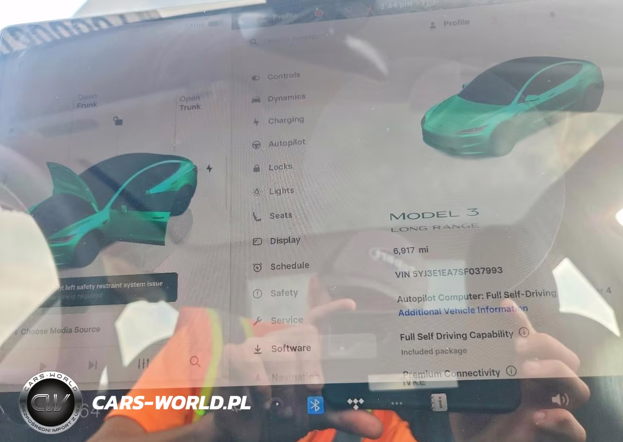 2025 Tesla Model 3 VIN:5YJ3E1EA7SF037993 - 9
