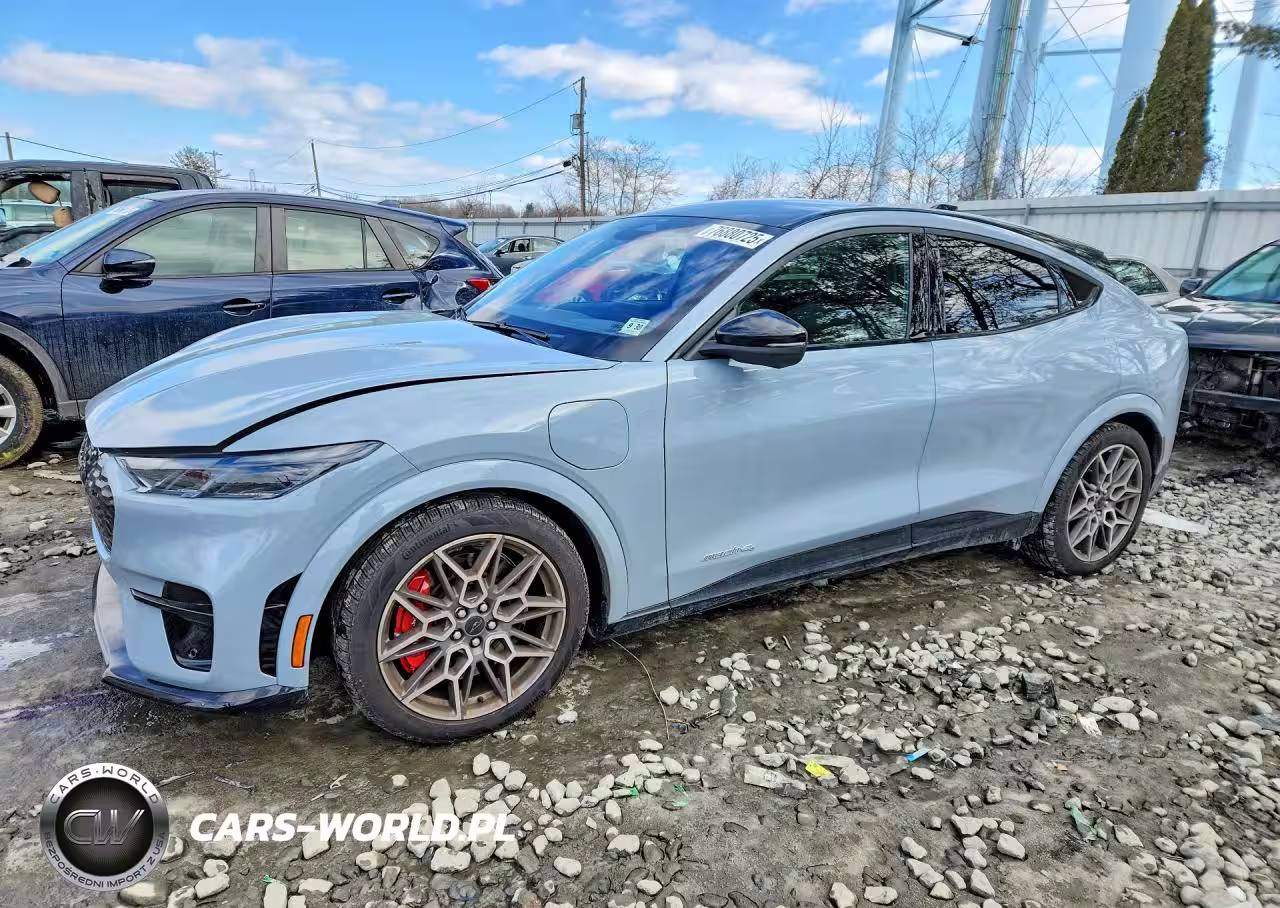 2025 Ford Mustang Mach-E Gt