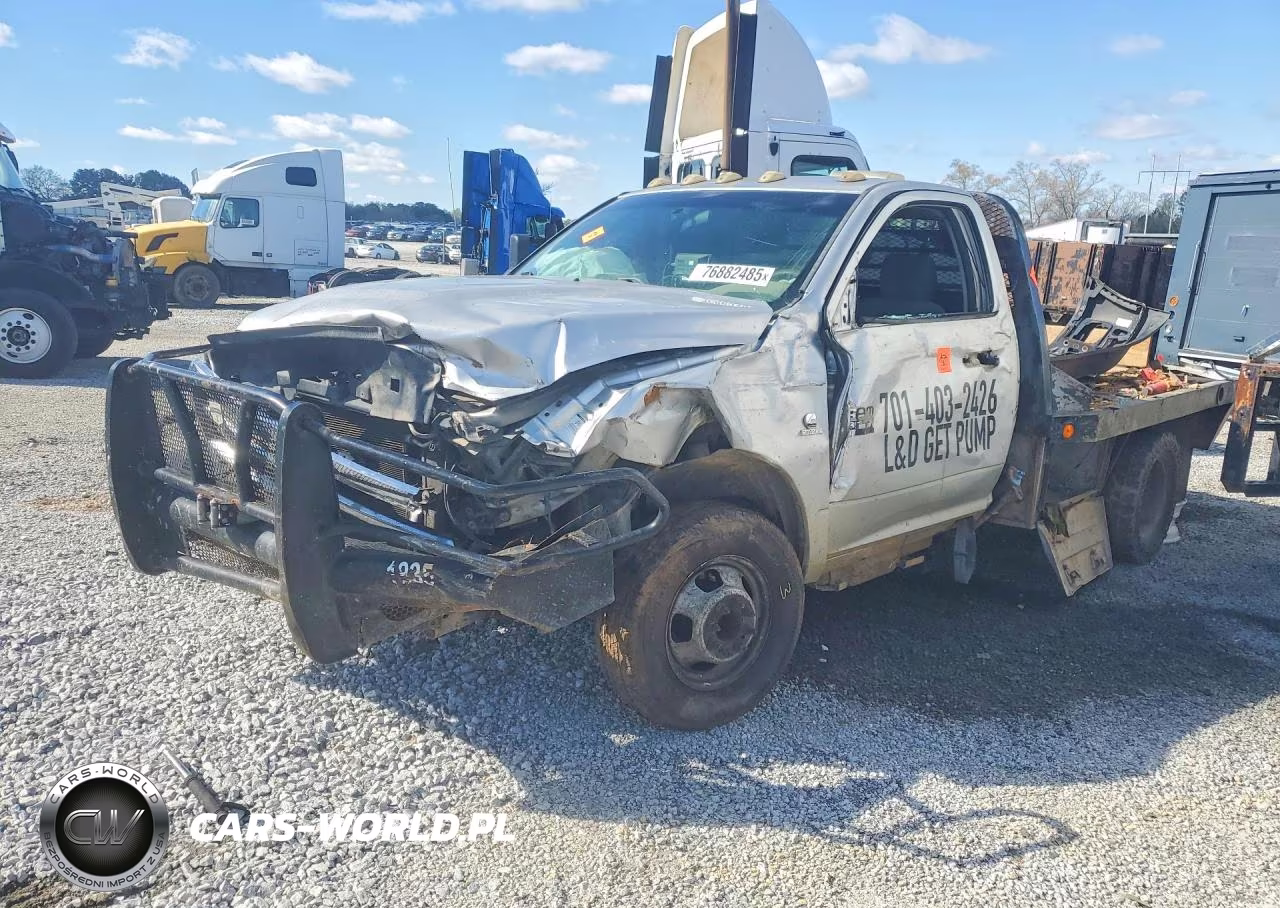 2011 Dodge Ram Chassis Cab Flatbed Truck