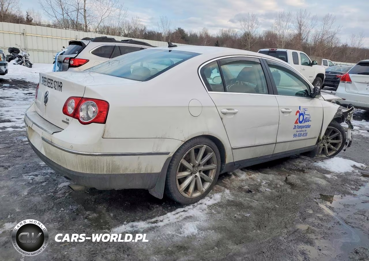 2008 Volkswagen Passat Vr6 4Motion VIN:WVWDU73CX8E165864 - 3