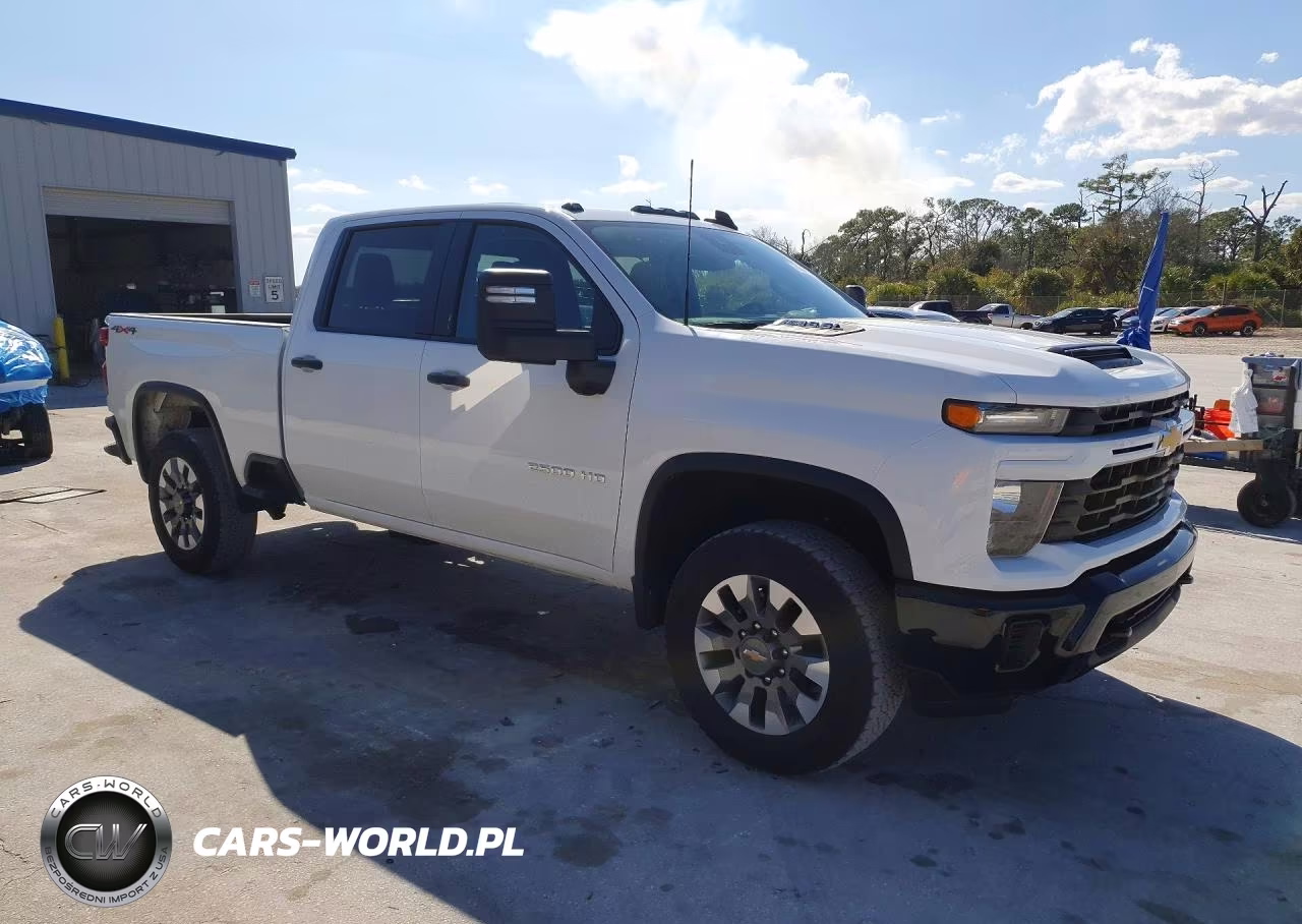 2025 Chevrolet Silverado K2500 Custom VIN:1GC4KME76SF366523 - 4
